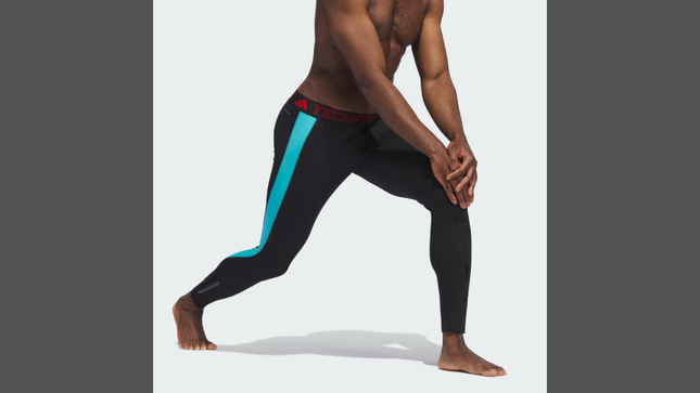 Une image montre des leggings inspirés de Miles Morales d'Adidas. 